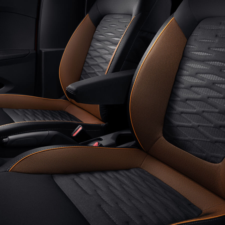 Комбинированная обивка сидений