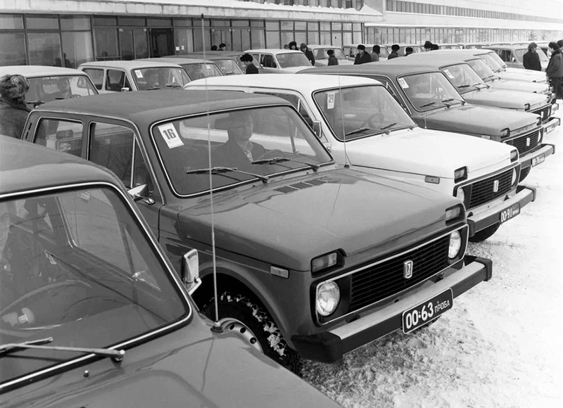 История автомобиля Нива-27227820